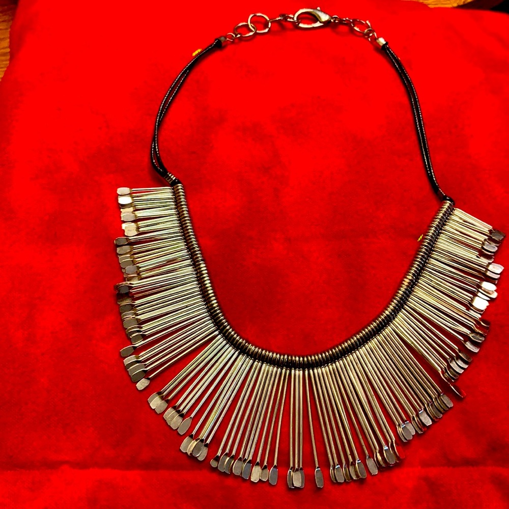 Brand new elegant Peruvian connection necklace.